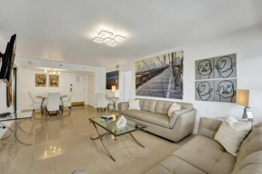 Cozy Ocean View Condo Beach Service 617